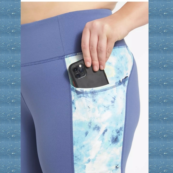 NWT 18/20 LANE BRYANT LIVI ACTIVE CROPPED LEGGINGS - Picture 3 of 6